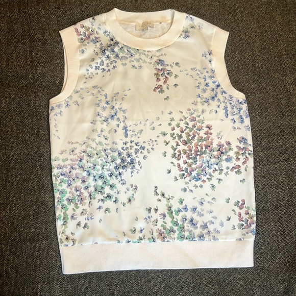 Ted Baker Tops - Ted Baker sleeveless floral top sz 2 tiny flowers